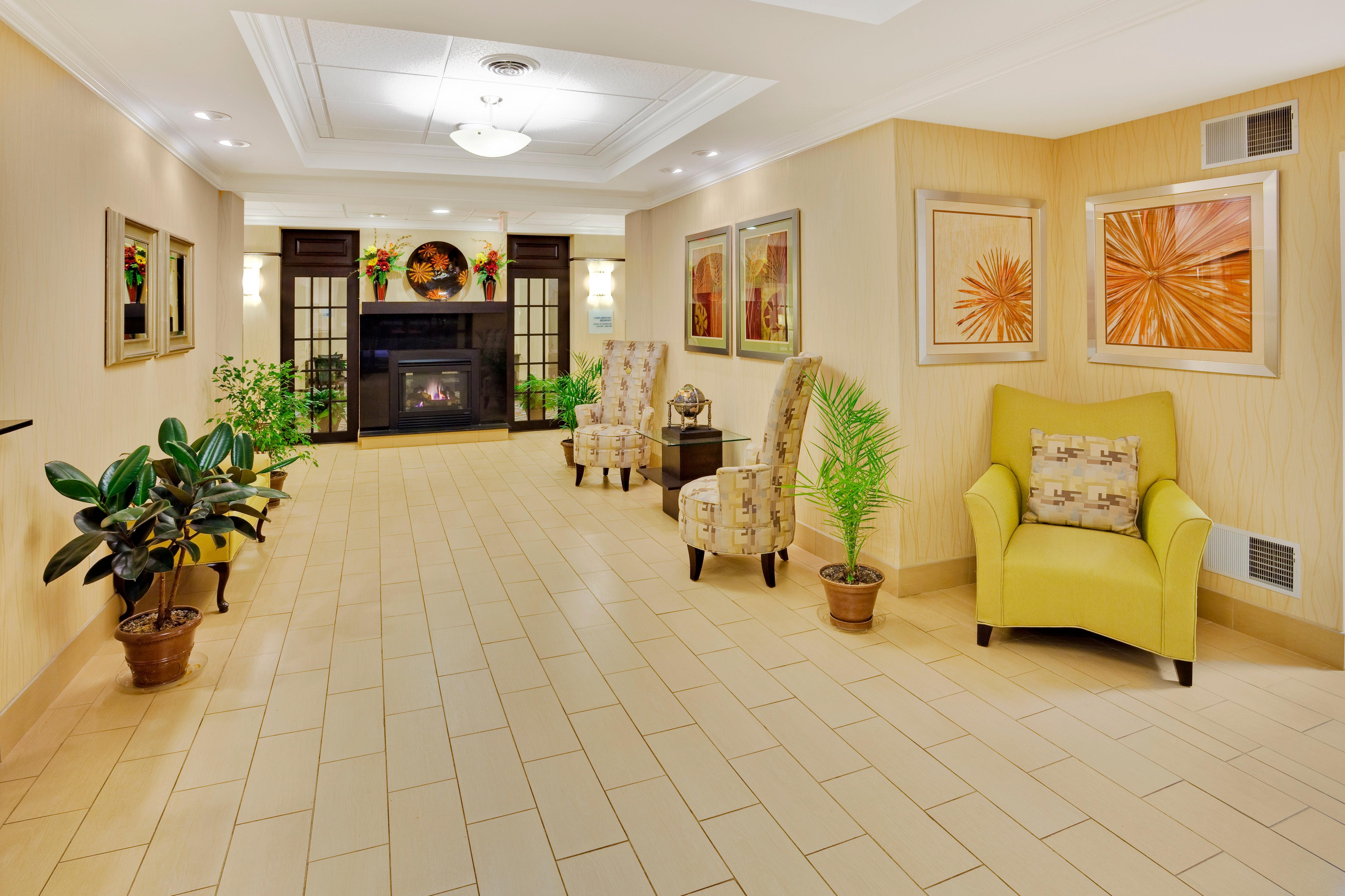 Holiday Inn Express Hotel & Suites Lebanon By Ihg Beltér fotó